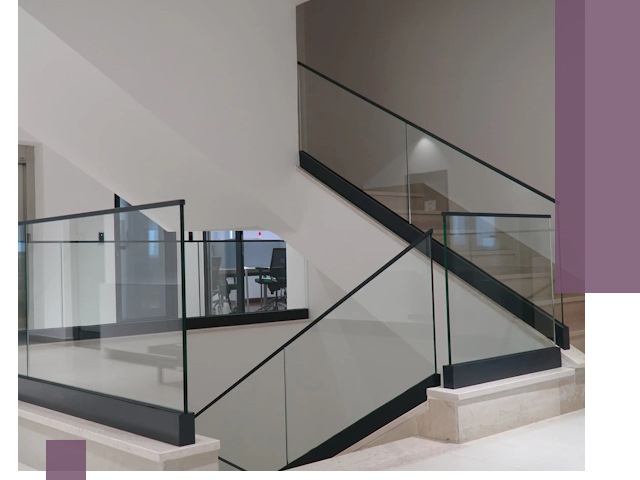 Стеклянные перила премиум-класса с установкой в Канске