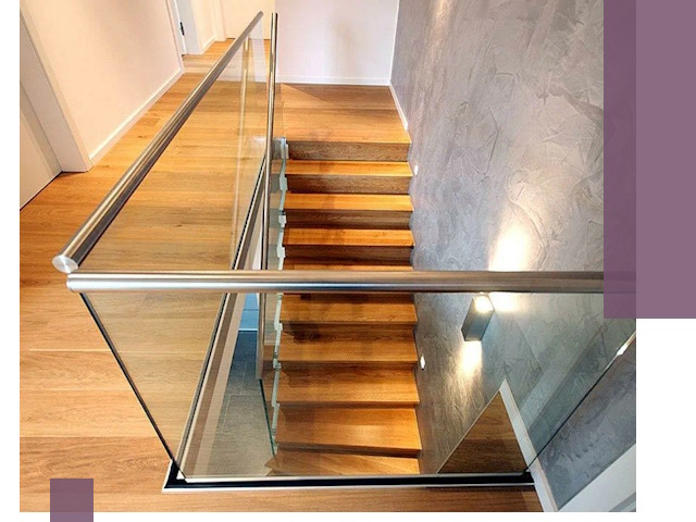 Перила для лестницы в доме — изготовление и монтаж в Канске