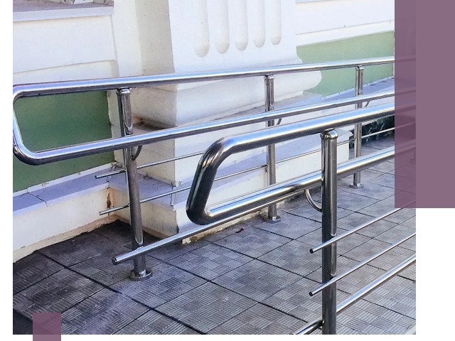 Ограждения пандусов из металла и нержавейки в Канске